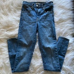 Levi’s medium-light blue Skinny High Rise Jeans